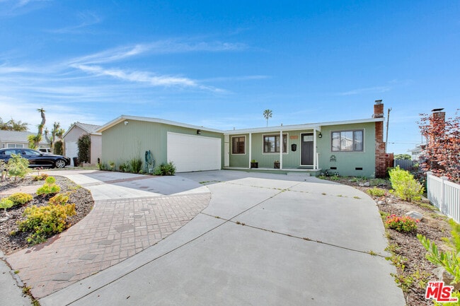 Photo - 7212 W 91st St House
