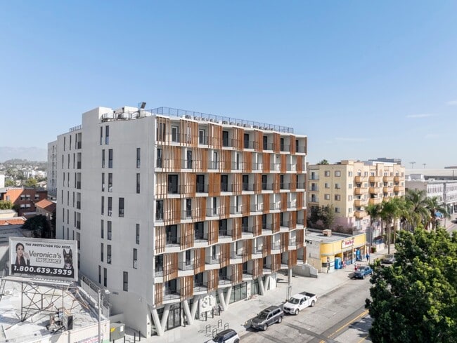 Building Photo - Third Thyme