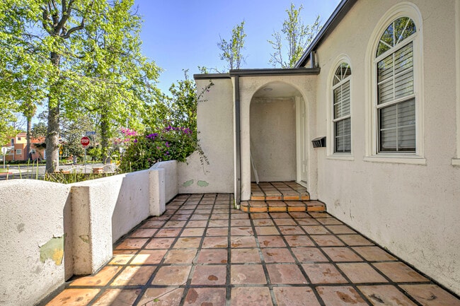 Photo - 5709 Beck Ave