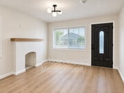 Photo - 4748 Pine St