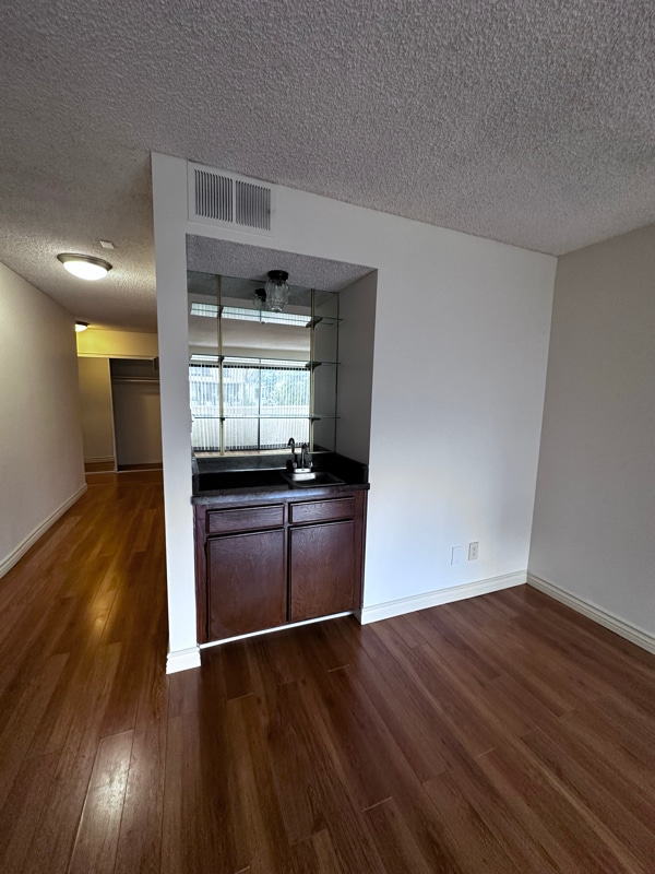 Photo - 135 N Swall Dr Unit 104