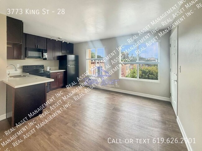 Building Photo - 3773 King St Unit 28