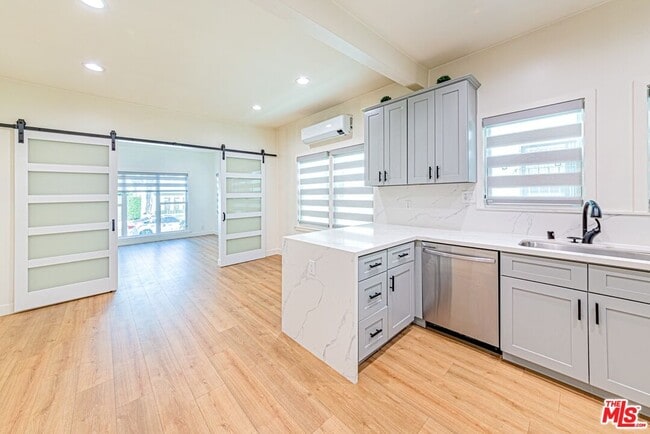 Photo - 1268 S Citrus Ave