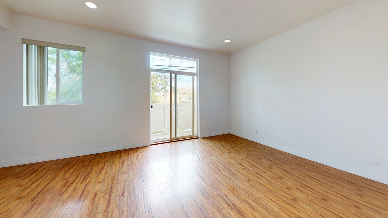 3D Tour - 11622 Oxnard St