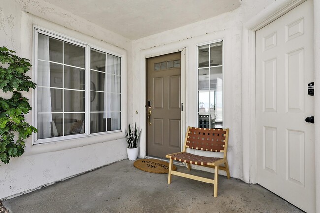 Photo - 699 Vista Lago Cir N