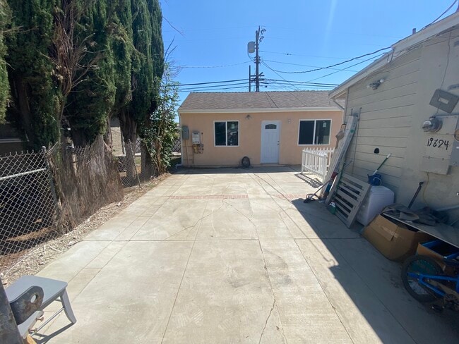 Photo - 19622 Bassett St