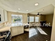 Photo - 10927 Glenoaks Dr