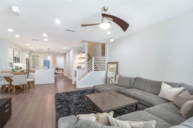 Photo - 10 Brownstone Way