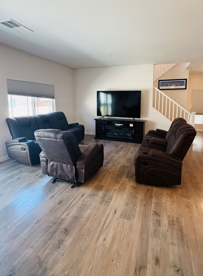 Photo - 748 Lincoln Pl