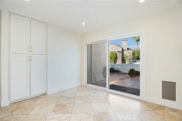 Photo - 916 Powell Ct