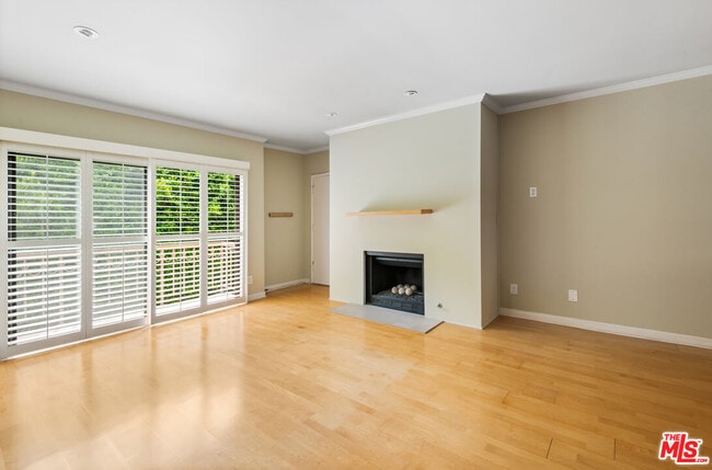 Photo - 10671 Wilkins Ave Unit 5