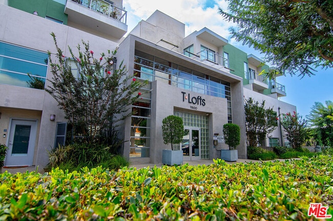 Photo - 11500 Tennessee Ave Unit 307