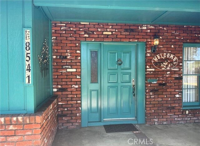 Building Photo - 8541 Orangewood Ave