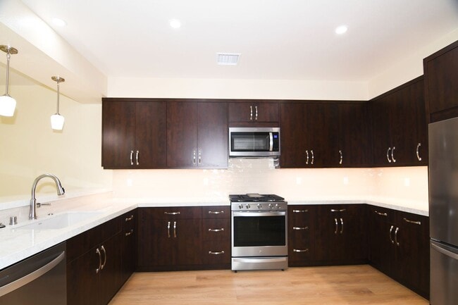 Photo - 571 Moss St Apartment Unit 571-1