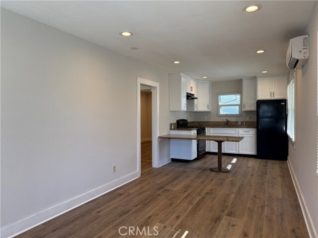 Photo - 6224 Newlin Ave