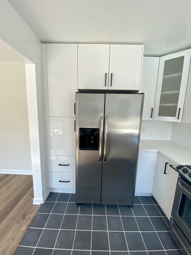 Photo - 1319 Havenhurst Dr