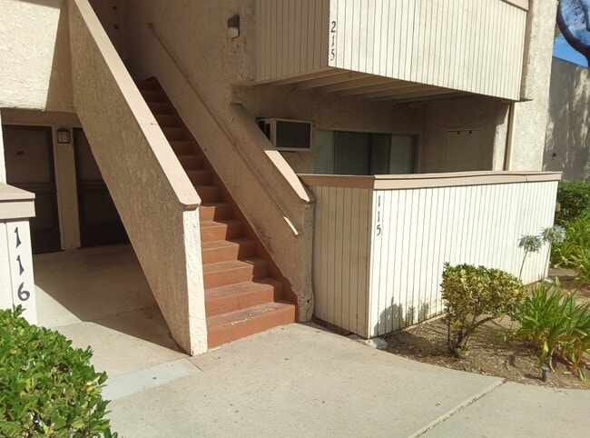 Front door entry - 28947 Thousand Oaks Blvd Unit 115