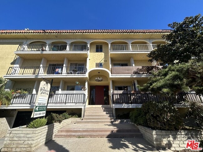 Photo - 1033 6th St Unit 304