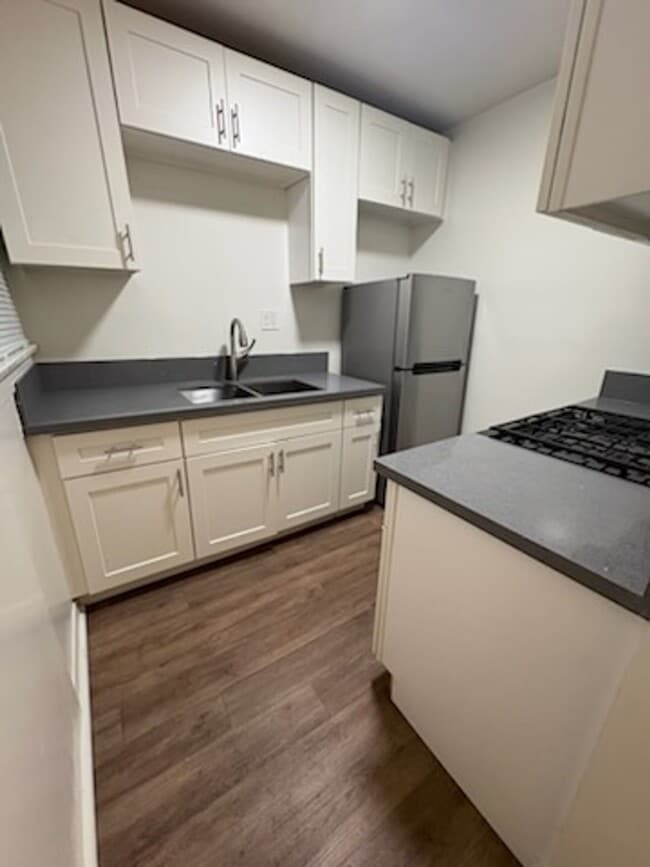 Photo - 1730 E 7th St Unit 1730-9