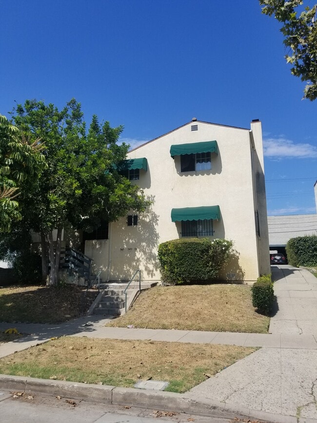 Building Photo - 947 S Sycamore Ave Unit 947 Rental