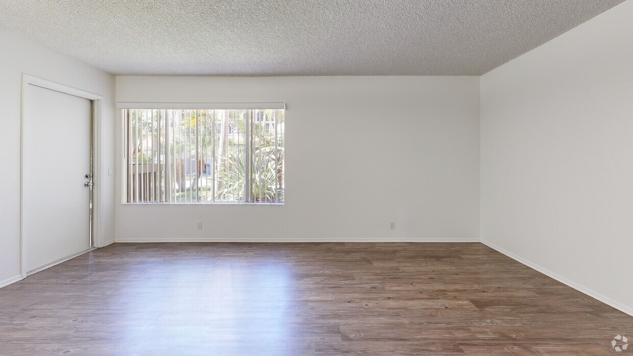 3D Tour - 2561 Madera Circle