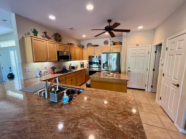 Photo - 81407 Golden Poppy Way