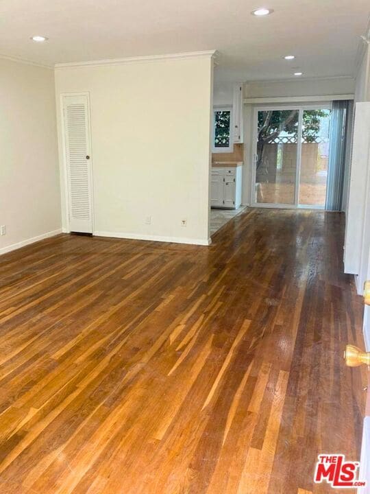 Photo - 1438 S Barrington Ave Unit Apt 3