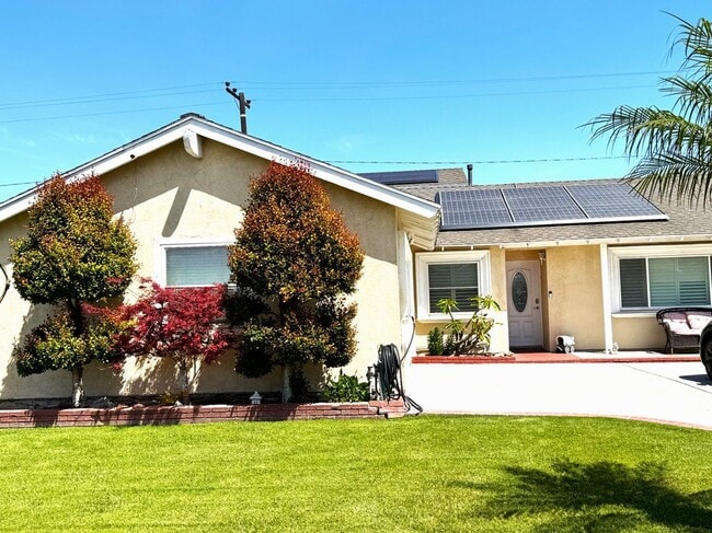 Photo - 17442 Jefferson Ln