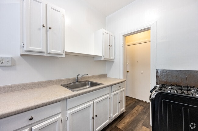 Studio - 450SF - Kitchen - Park Gramercy Apartments