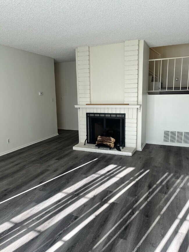 Photo - 480 Las Palomas Dr