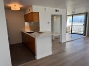 Photo - Steps from Alamitos Beach! Modern 1 bed 1 ...