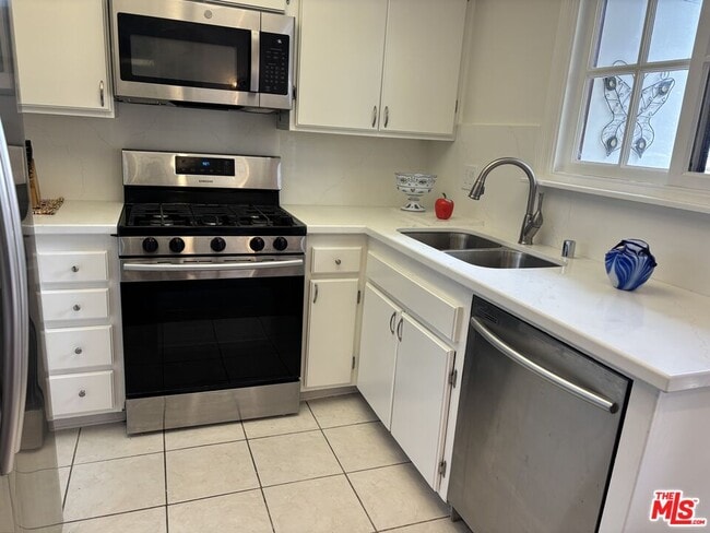 Photo - 27912 Ridgecove Ct N