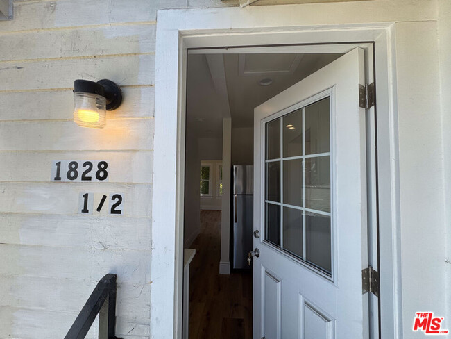 Photo - 1828 S Gramercy Pl House