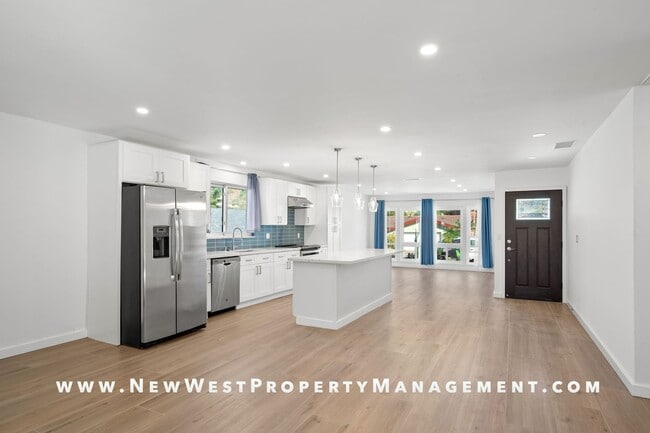Photo - Freshly Renovated and Highly Upgraded Allied Gardens 4 Bedroom. Available Now!
