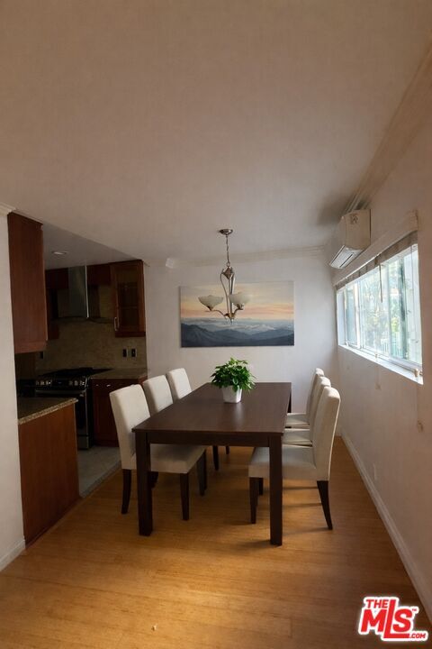 Photo - 1154 S Barrington Ave Unit 109