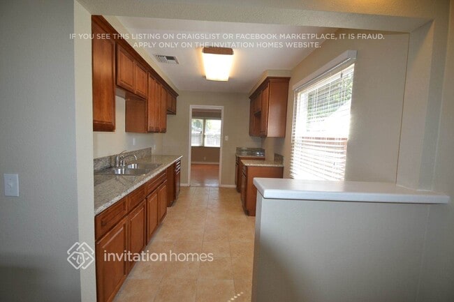 Photo - 9609 Dicky St