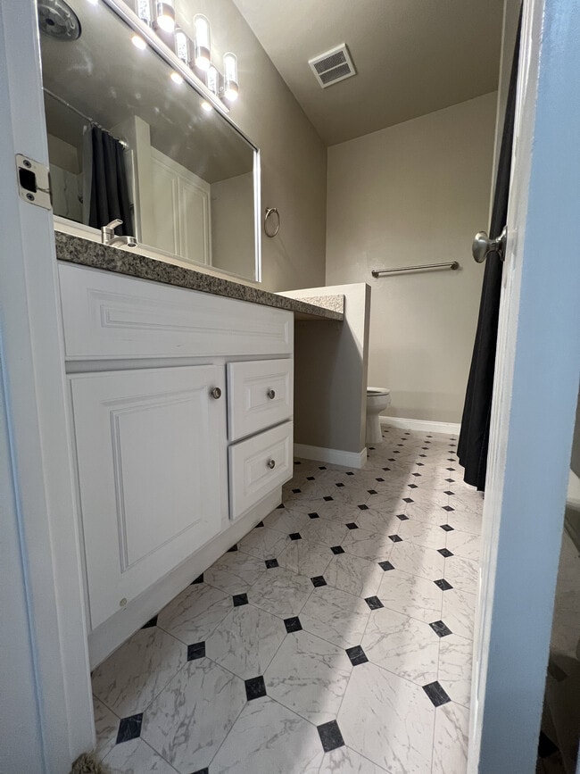 Photo - 719 N Eucalyptus Ave Unit 22C