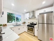 Photo - 2414 Effie St