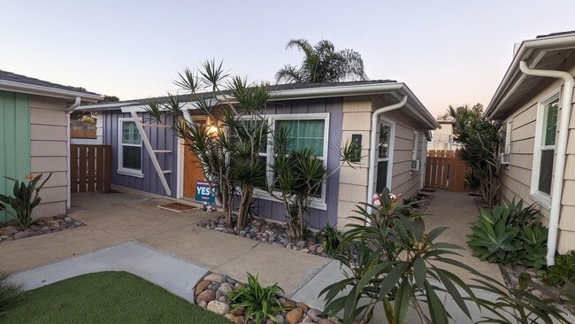 Building Photo - 4875-4887 Naples St - 4883 (Purple-4)