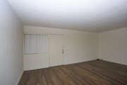 2 BR, 1 BA - University Court