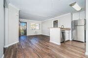 Photo - 1423 Graves Ave