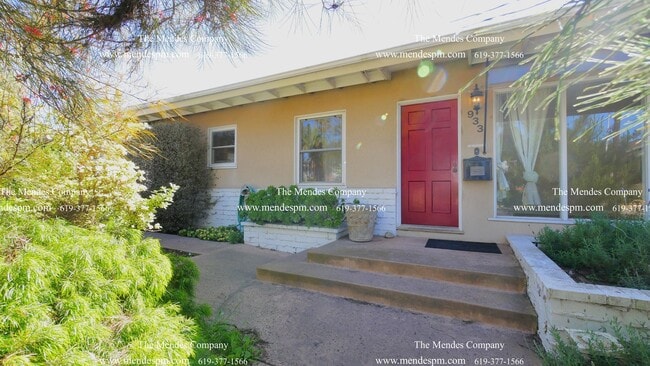 Photo - 933 Temple St