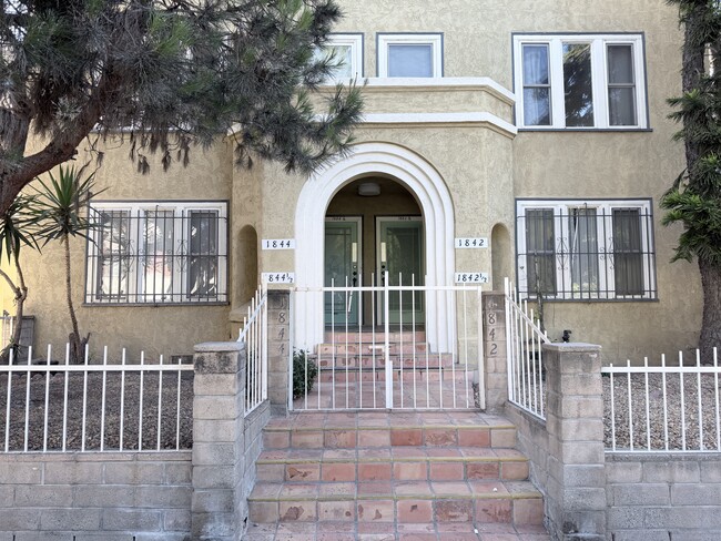 Photo - 1844 N Mariposa Ave Unit 1844