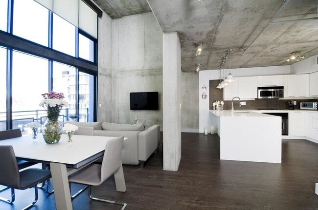 Building Photo - 1780 Kettner Blvd