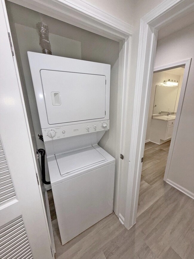 Photo - 2969 Kelton Ave Unit 301