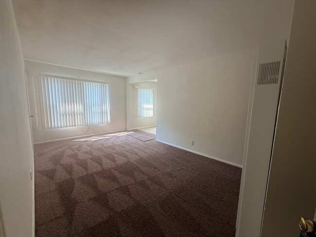 Photo - 4434 Linden Ave Unit #3