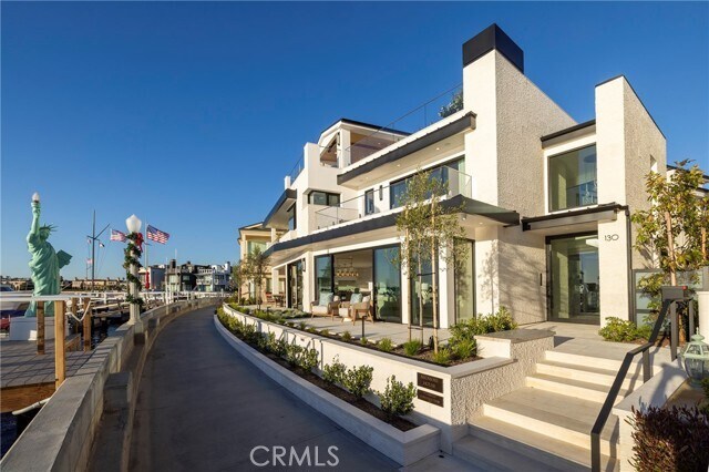 Photo - 130 S Bay Front