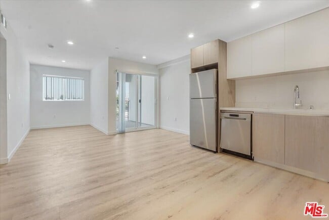 Photo - 10918 Camarillo St Unit 301