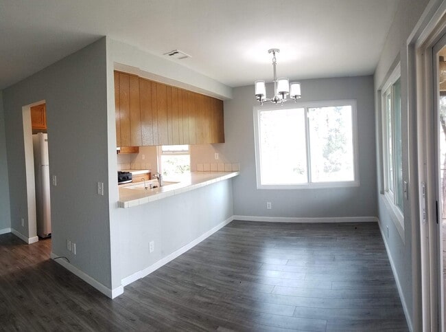Photo - Spacious 3 bd/2ba 2 story Condo In San Marcos