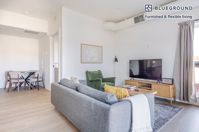 Photo - 611 N Virgil Ave Unit FL3-ID1335